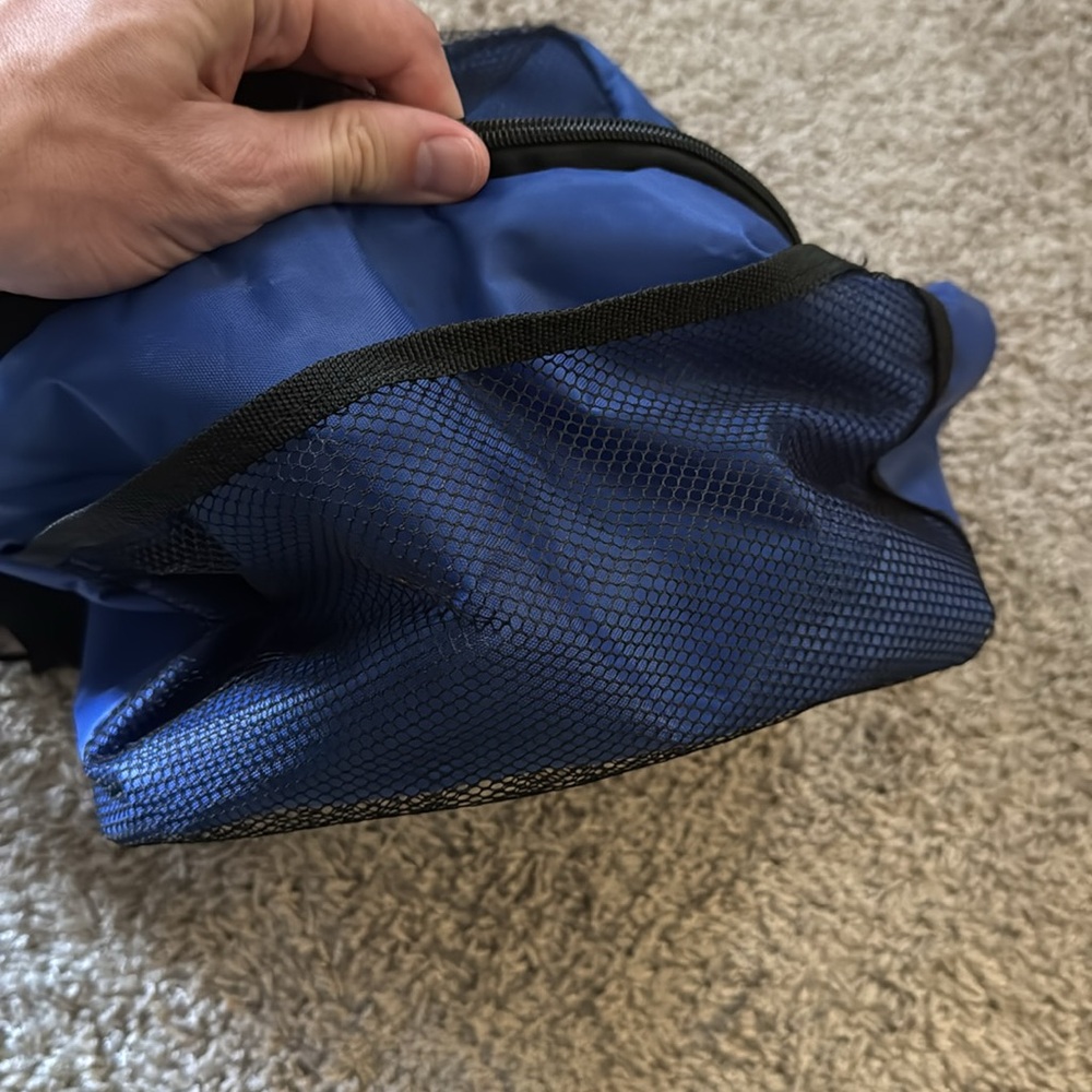 Blue Mesh Drawstring Cooler - Picture 6 of 13
